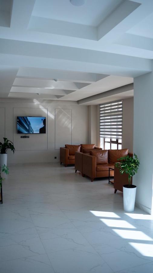 Aisha Hotel บิชเคก ภายนอก รูปภาพ
