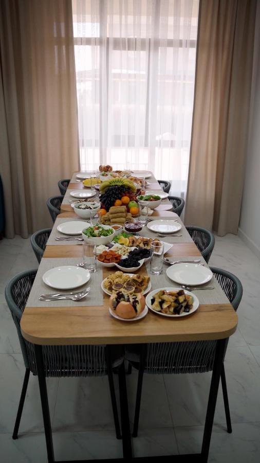 Aisha Hotel บิชเคก ภายนอก รูปภาพ