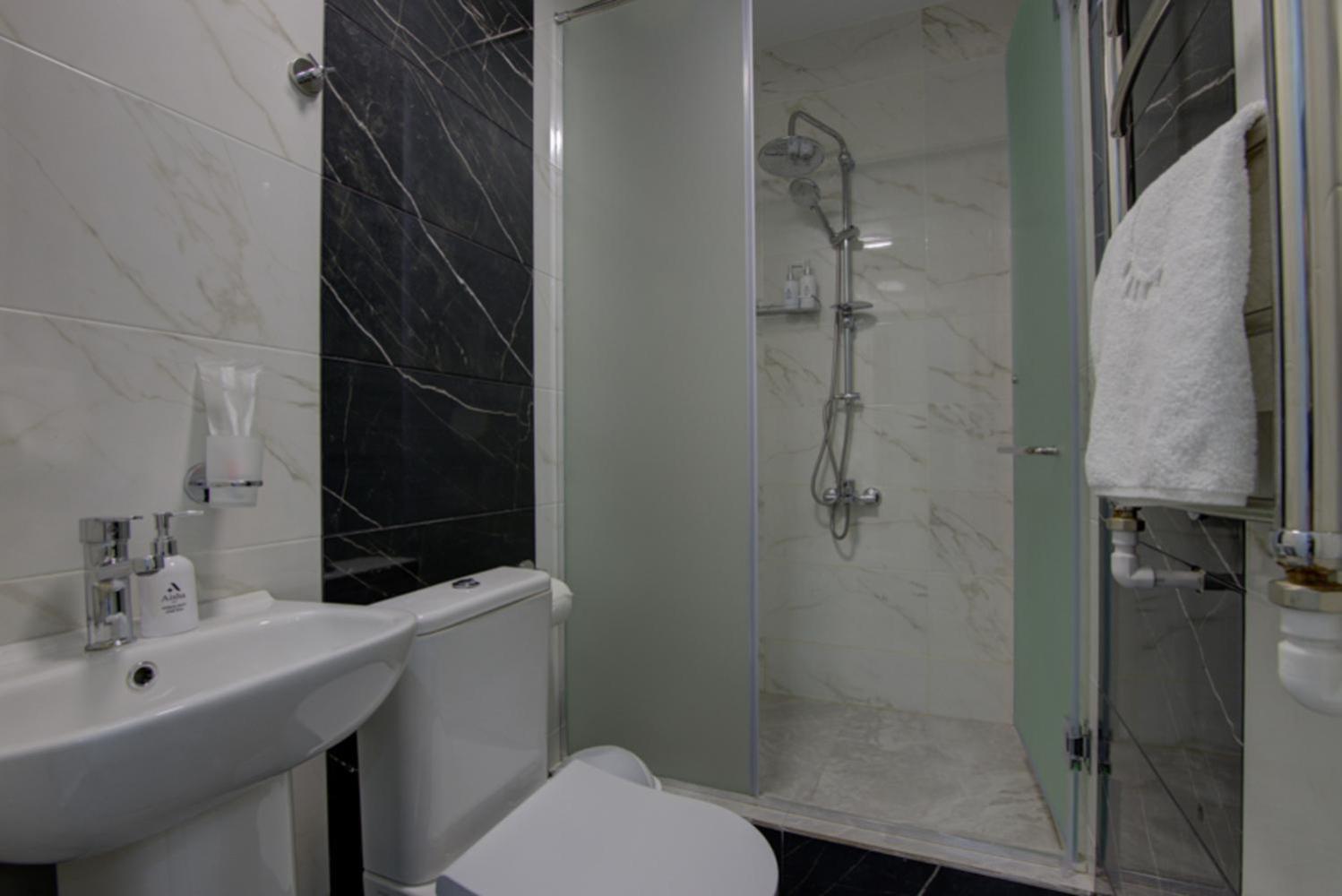 Aisha Hotel บิชเคก ภายนอก รูปภาพ