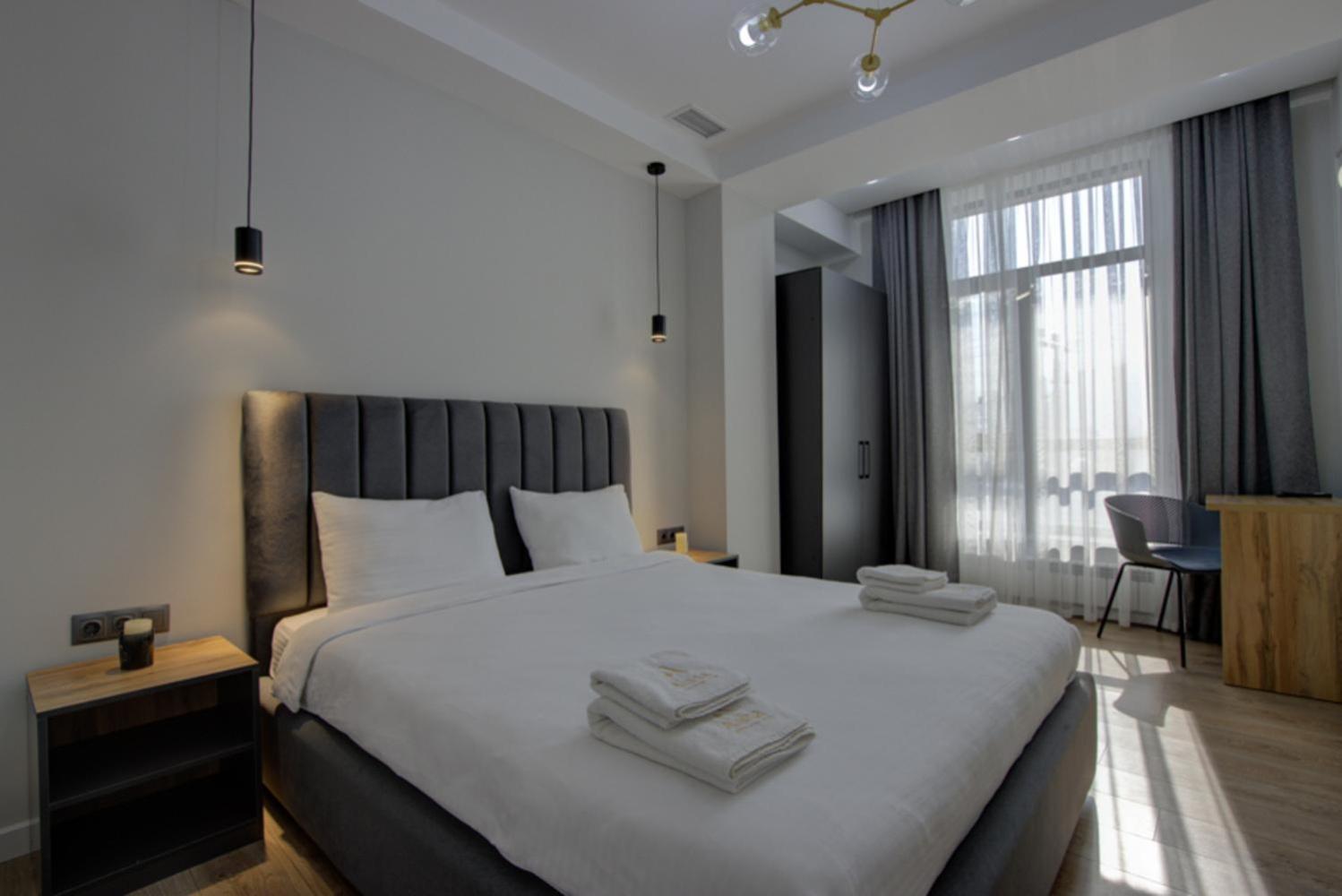 Aisha Hotel บิชเคก ภายนอก รูปภาพ