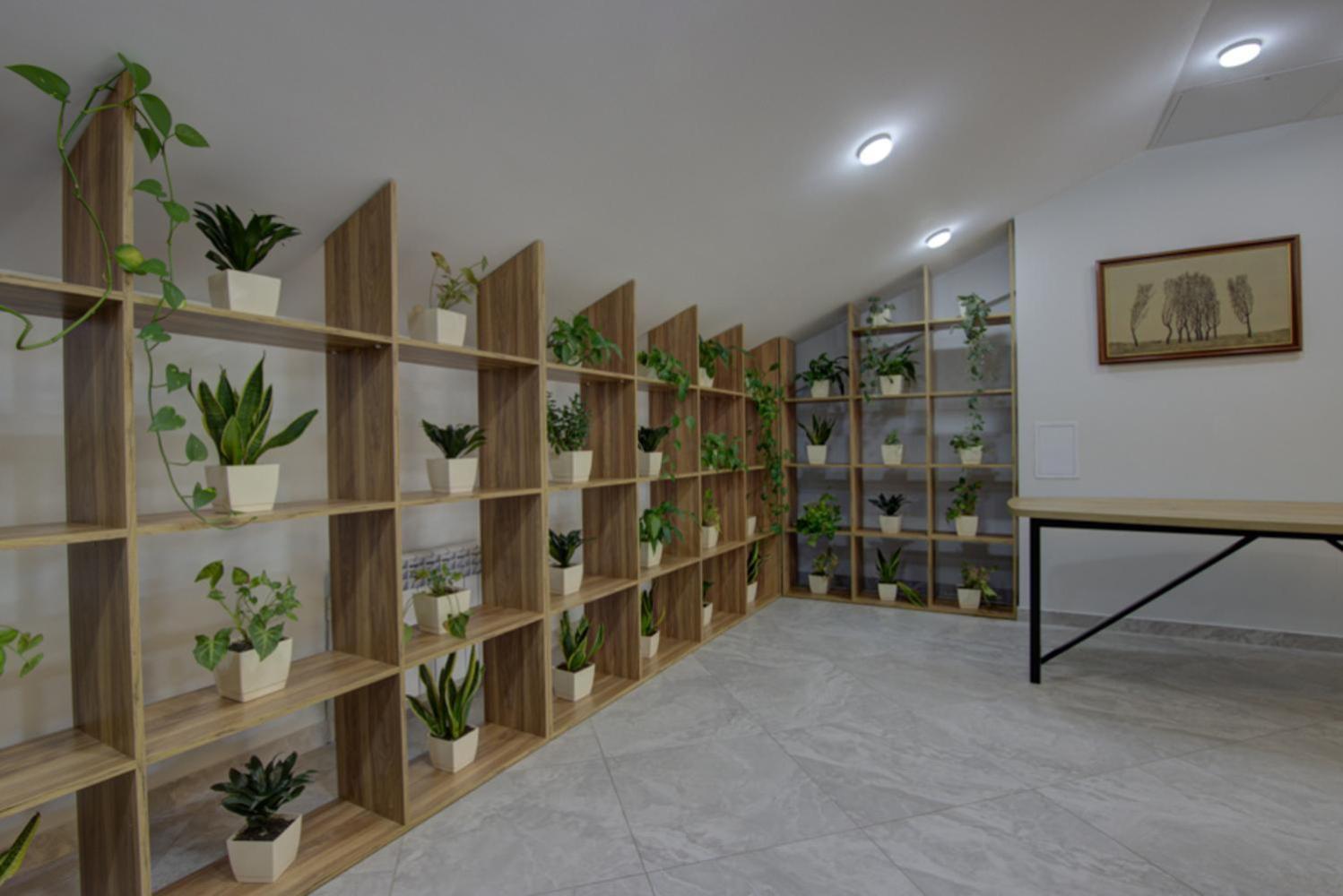 Aisha Hotel บิชเคก ภายนอก รูปภาพ