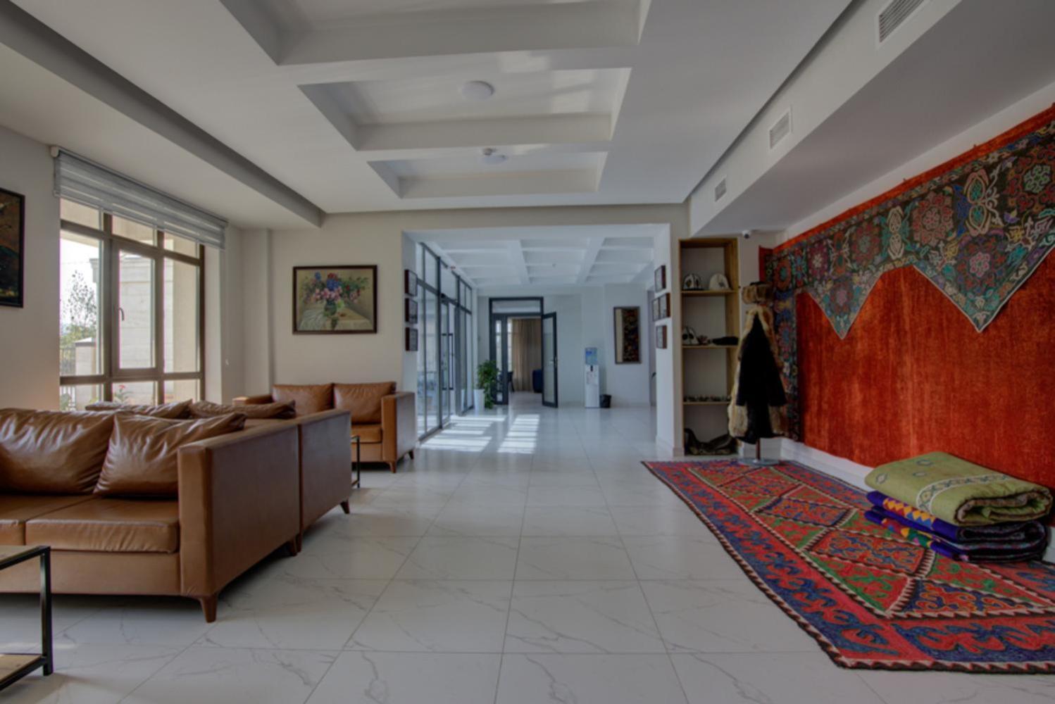 Aisha Hotel บิชเคก ภายนอก รูปภาพ
